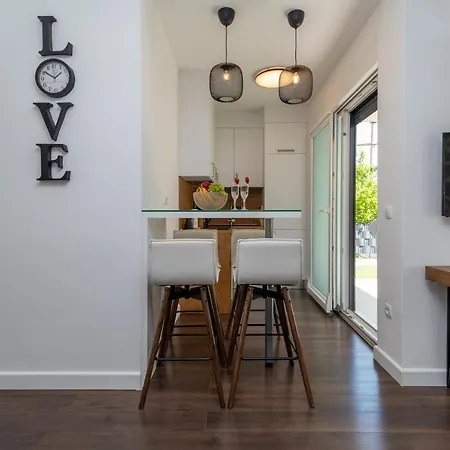 A&r - Seget Apartman Trogir