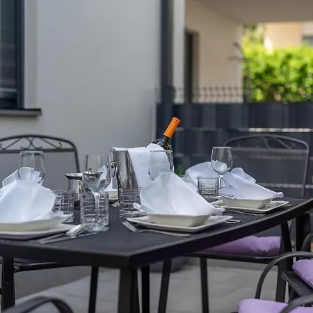 A&r - Seget Apartman