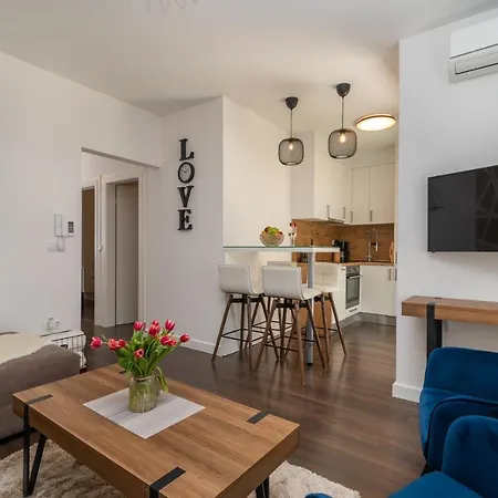 A&r - Seget Apartman