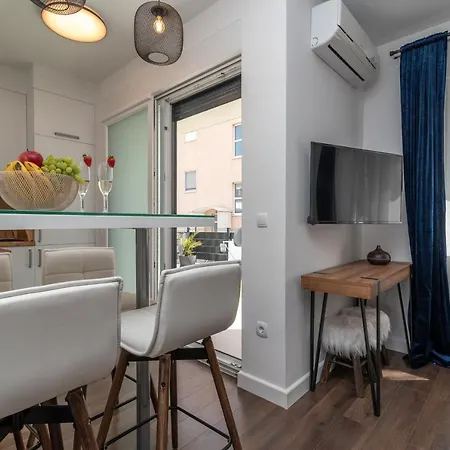 A&r - Seget Трогир