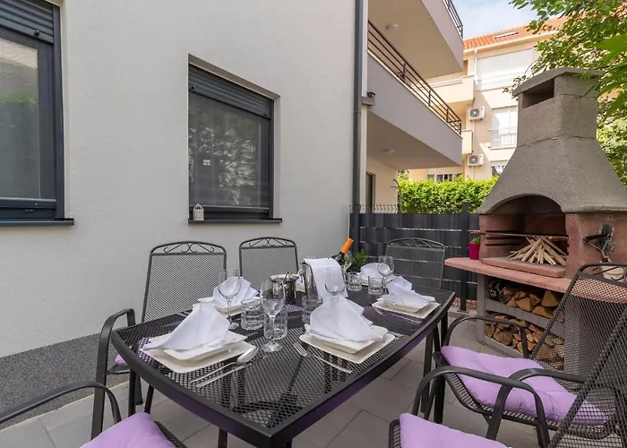 A&r - Seget * トロギール