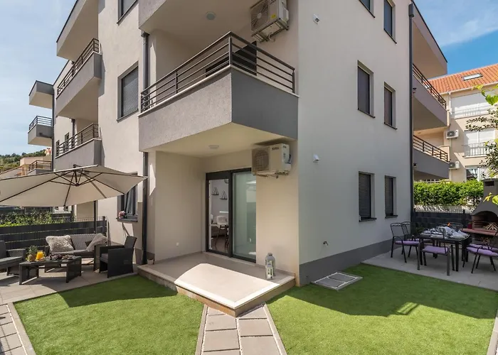 A&r - Seget トロギール